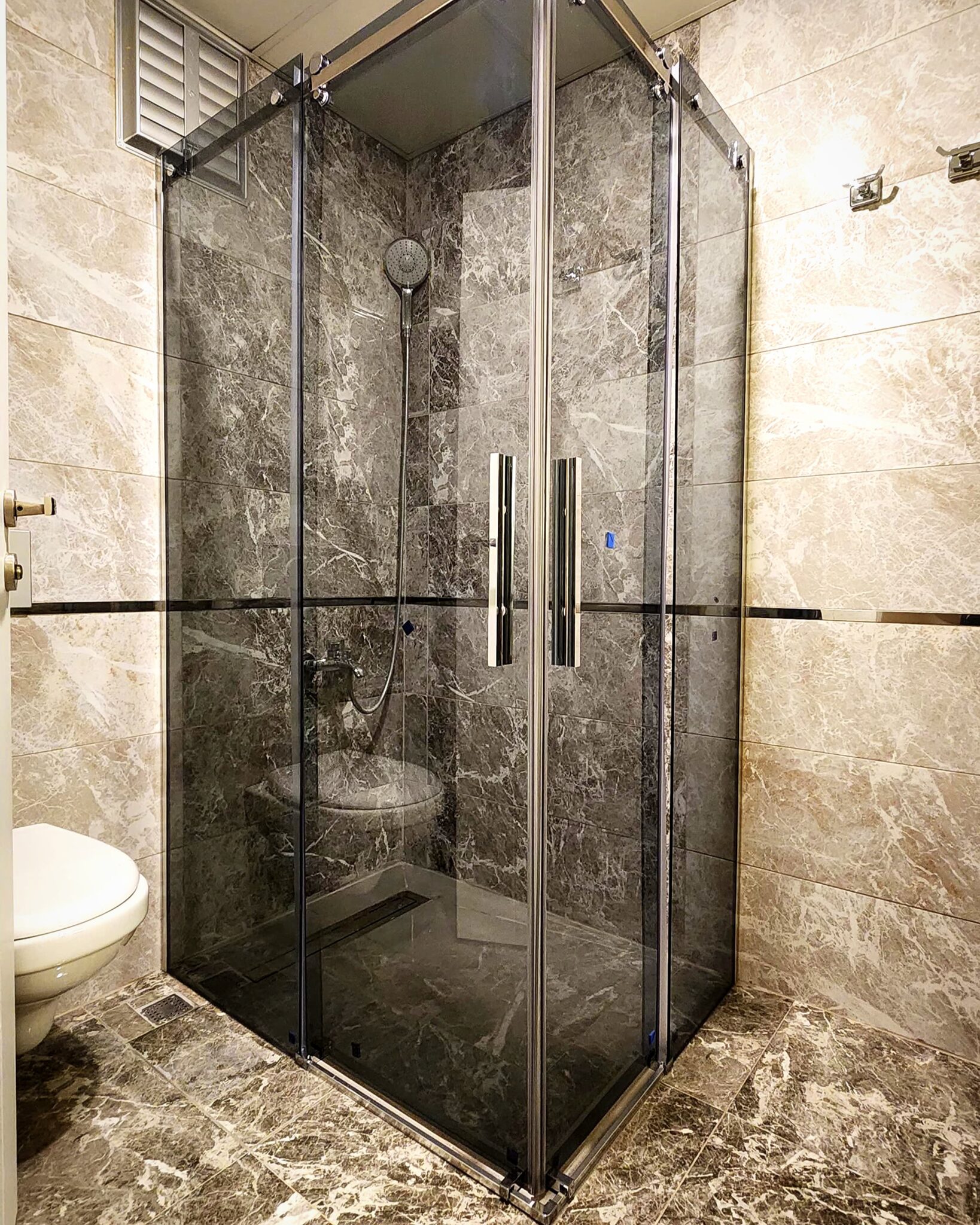 Füme Cam Askılı Model